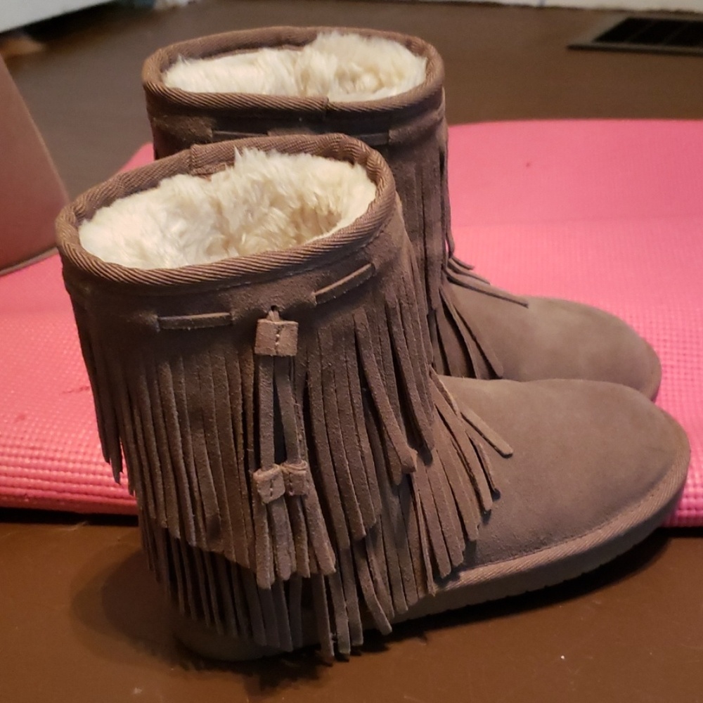 Uggs fringe boots